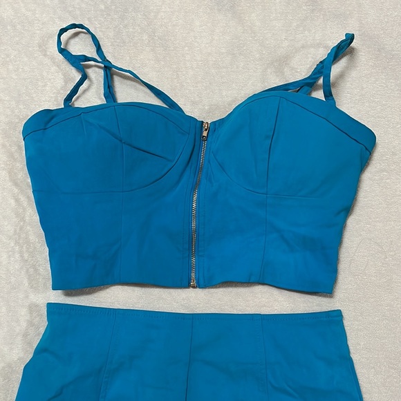 G by Guess bustier and short set - Picture 2 of 12